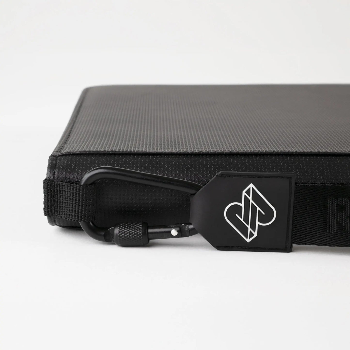 Raw2Rare - Zip Binder
